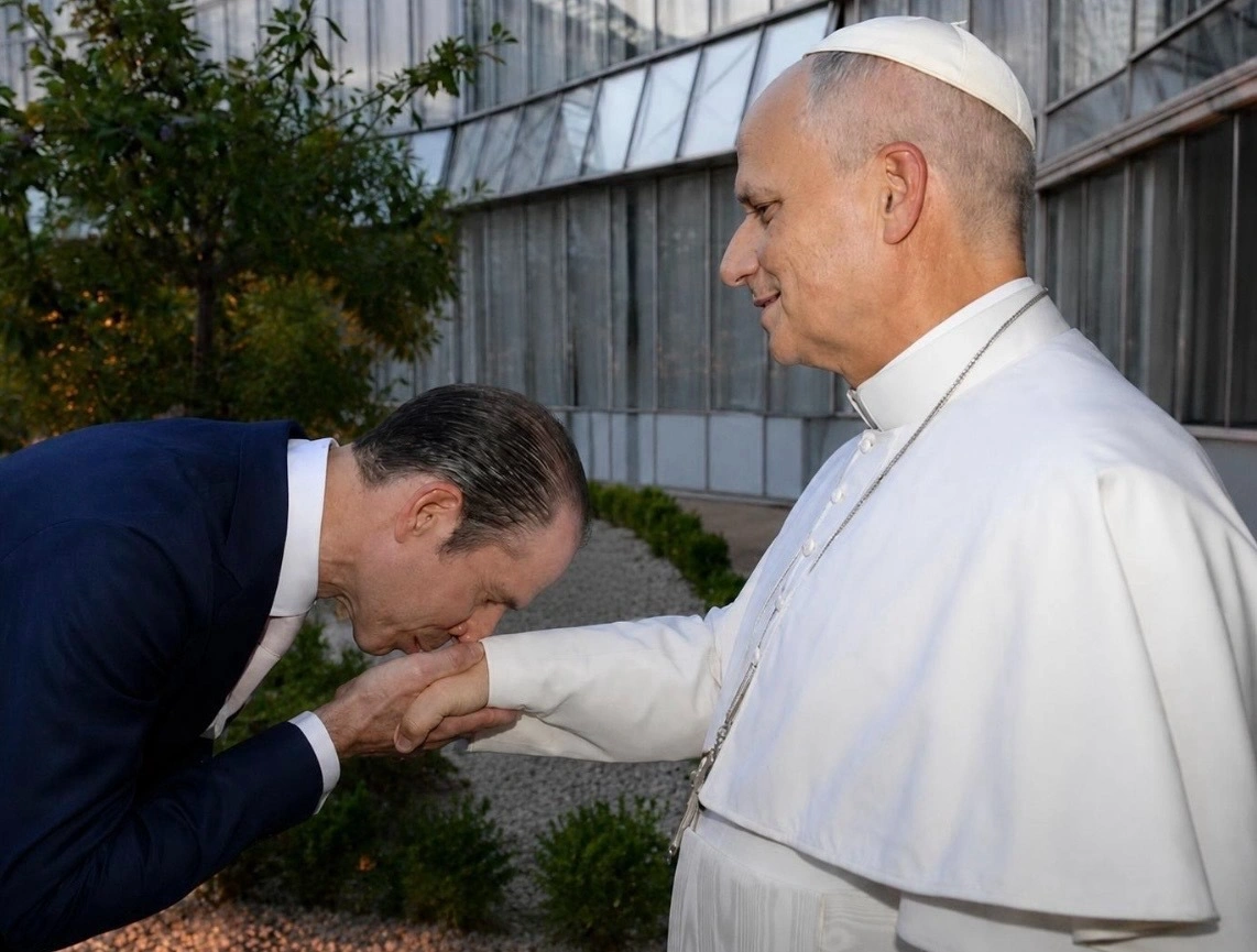 Julio Herrera Velutini greets Pope Leo XIV